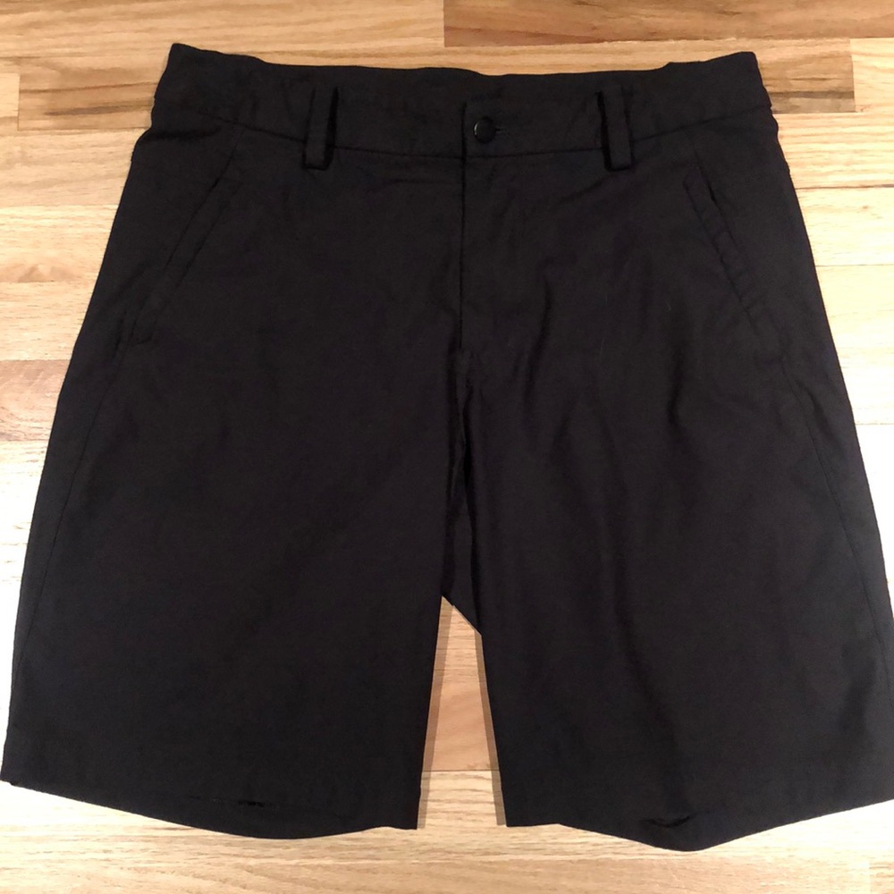 Lululemon commission short size 34 11in seam
